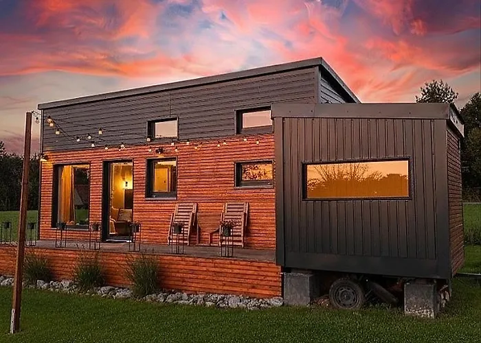 Familytinyhouse 山林小屋 Bystrice (Moravia-Silesia)